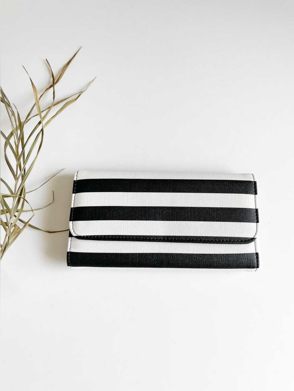 Kut From The Cloth Wallet